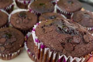 Browni Tadında Çikolatalı Muffinler Tarifi
