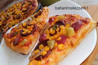 Mantarlı Mısırlı Ev Pizzası Tarifi