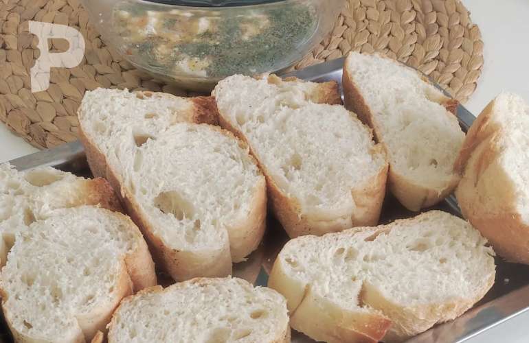 Az Malzemeli Bayat Ekmek Böreği Nasıl Yapılır