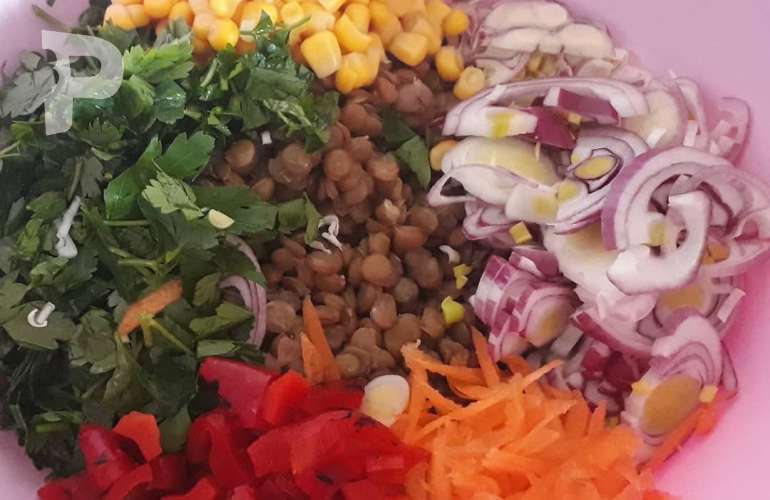 Az Malzemeli Yeşil Mercimek Salatası Nasıl Yapılır