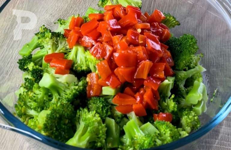 Brokolili Kış Salatası Nasıl Yapılır