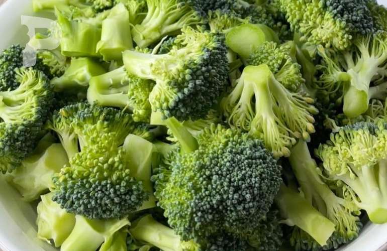 Brokolili Kış Salatası Yapımı