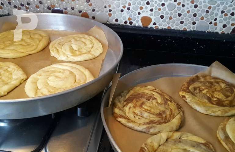 Haşhaşlı Tahinli Pastane Çöreği Yapımı
