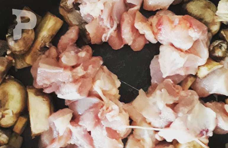 Kırmızı Biber Çanağında Tavuk Sote Nasıl Yapılır