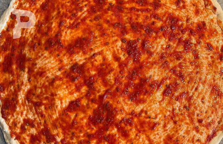 Köz Biberli Sucuklu Pizza Nasıl Yapılır