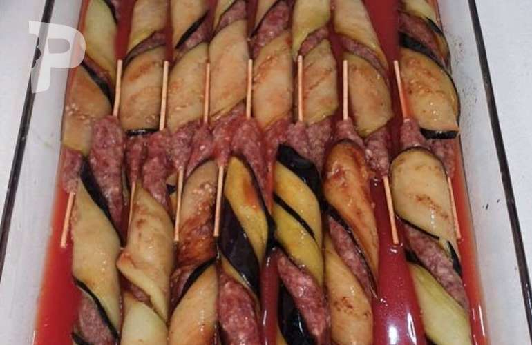 Patlıcan Sarmalı Şiş Kebap Nasıl Yapılır