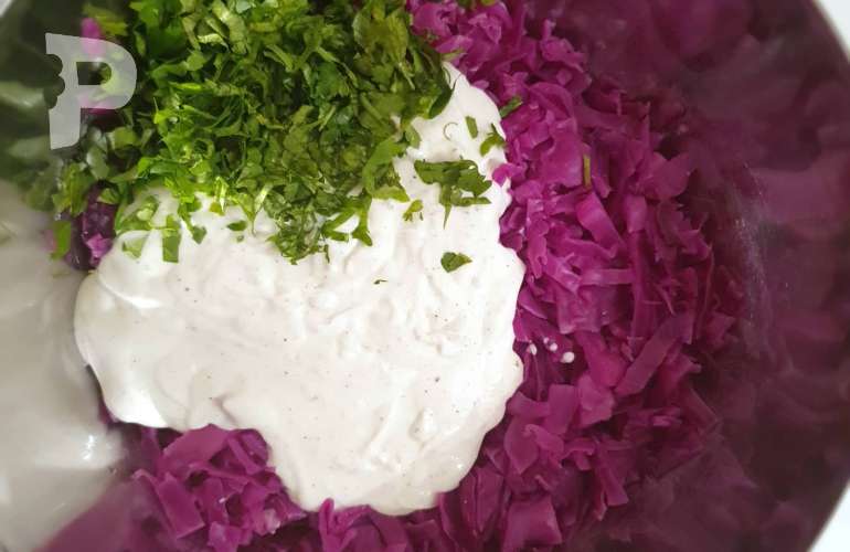 Pişmiş Mor Lahana Salatası Nasıl Yapılır