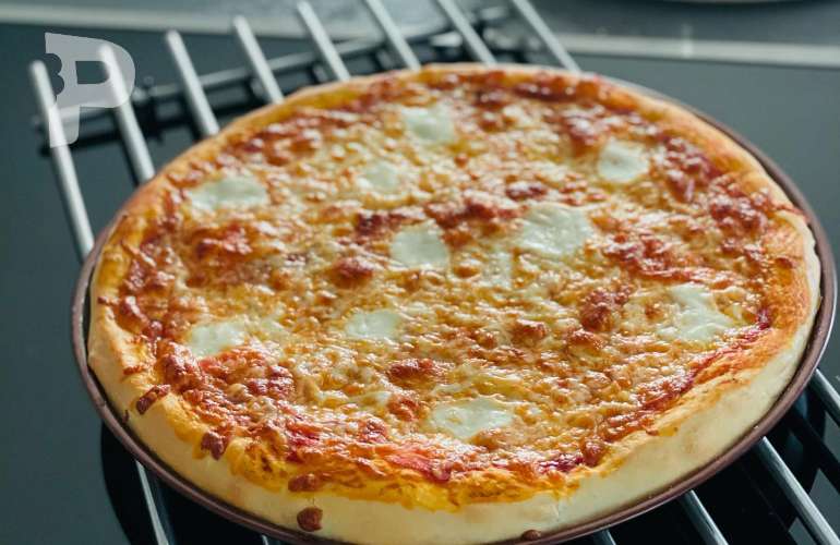 Pizza Margherita Nasıl Yapılır