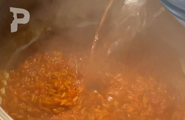 Şehriyeli Domates Çorbası Nasıl Yapılır